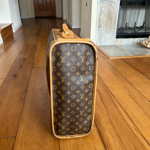 Louis Vuitton Vintage Suitcase - Picture 4 of 16